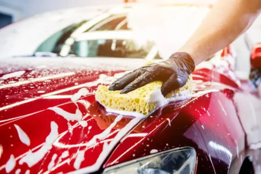 5 erros que voc� n�o deve cometer ao lavar o carro