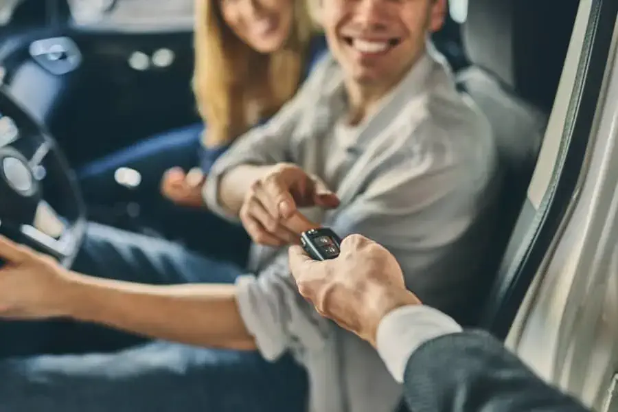 Por que voc� deve faze o test drive antes de comprar um auto e o que observar