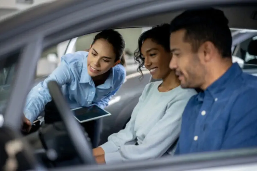 Veja 6 motivos para você testar um carro antes de comprá-lo