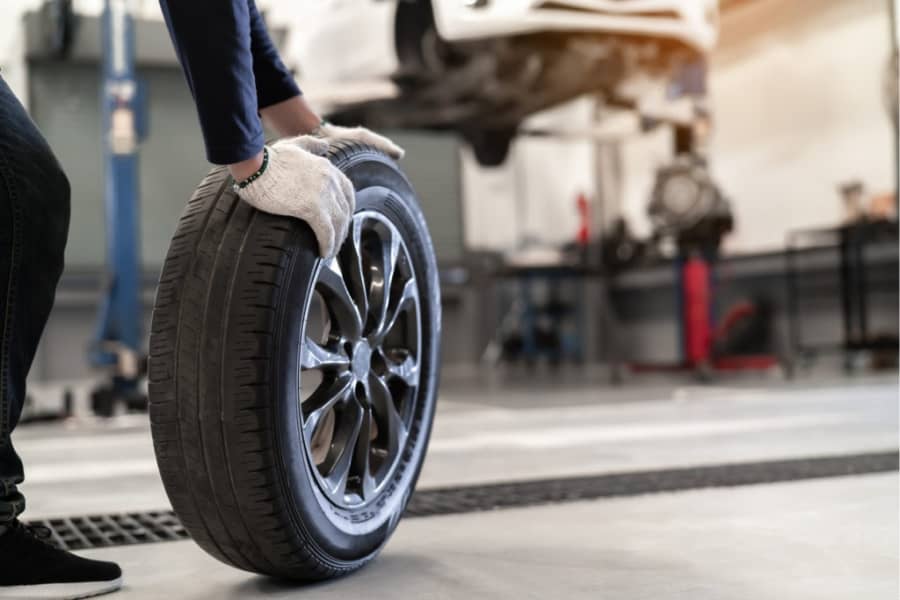 Saiba por que é importante fazer o rodízio adequado de pneus | Auto Center São Cristóvão | Silva Jardim - Casimiro de Abreu