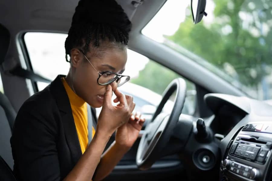Conheça 5 motivos mais comuns pelos quais seu carro cheira a gasolina | Auto Center São Cristóvão | Silva Jardim - Casimiro de Abreu